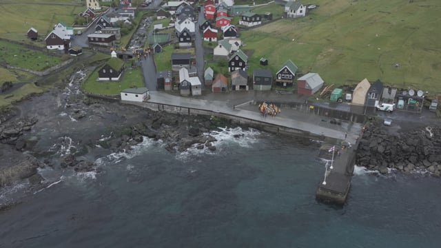 2026693107-d910e6234676d1b5759809d7d35f6996fb8661dca9d20522bbd5a168e6d20ba2-d_640_region=us