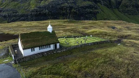 Saksun Church (Photo) (Autumn)