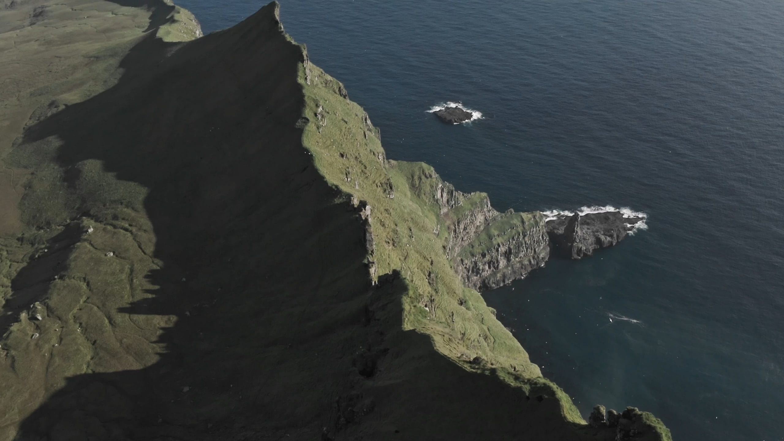 Mykines (Tindurin Bratti) - (Summer) - (Video)