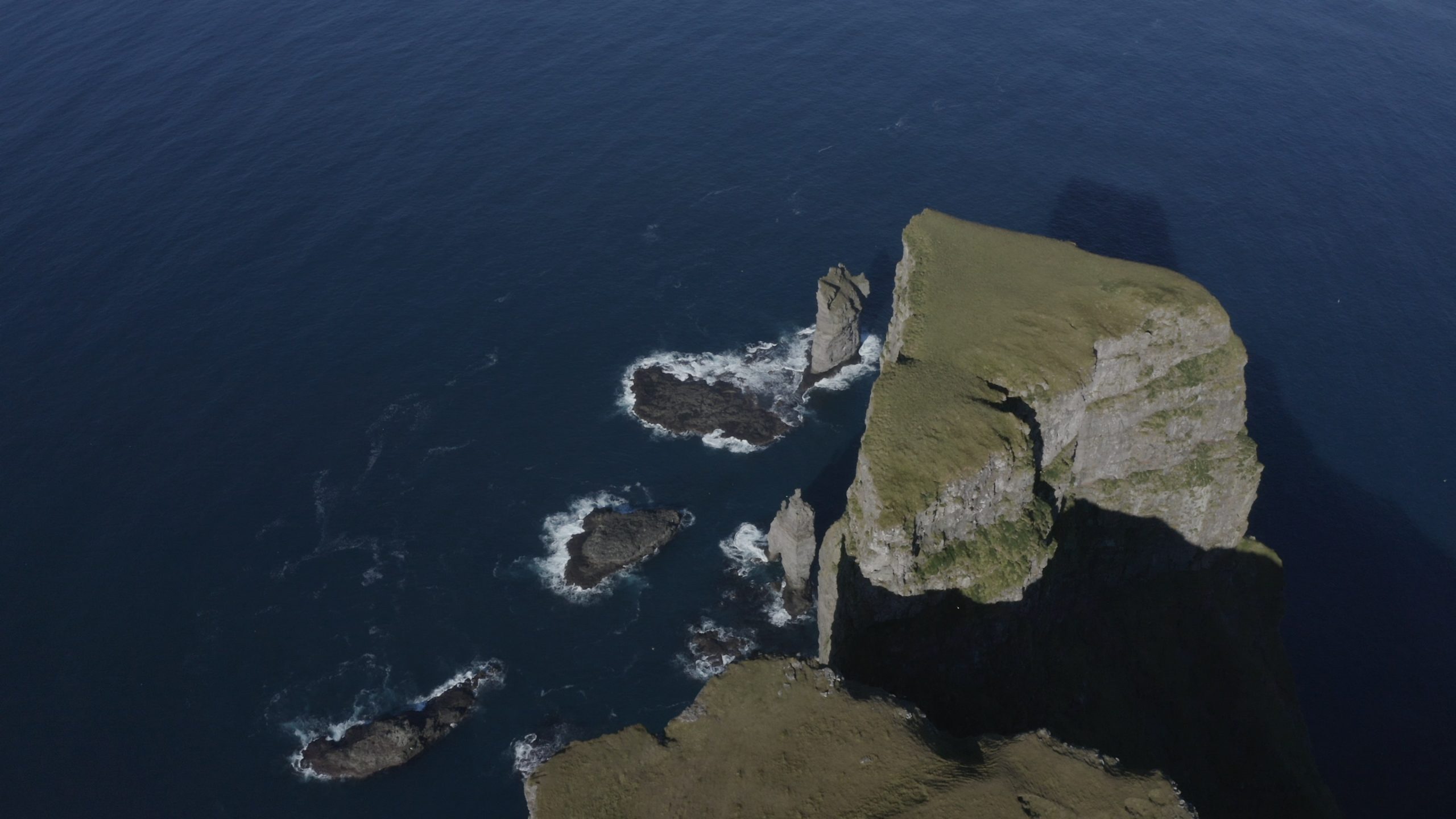 The Giant and The Witch - (Autumn) - (Video)