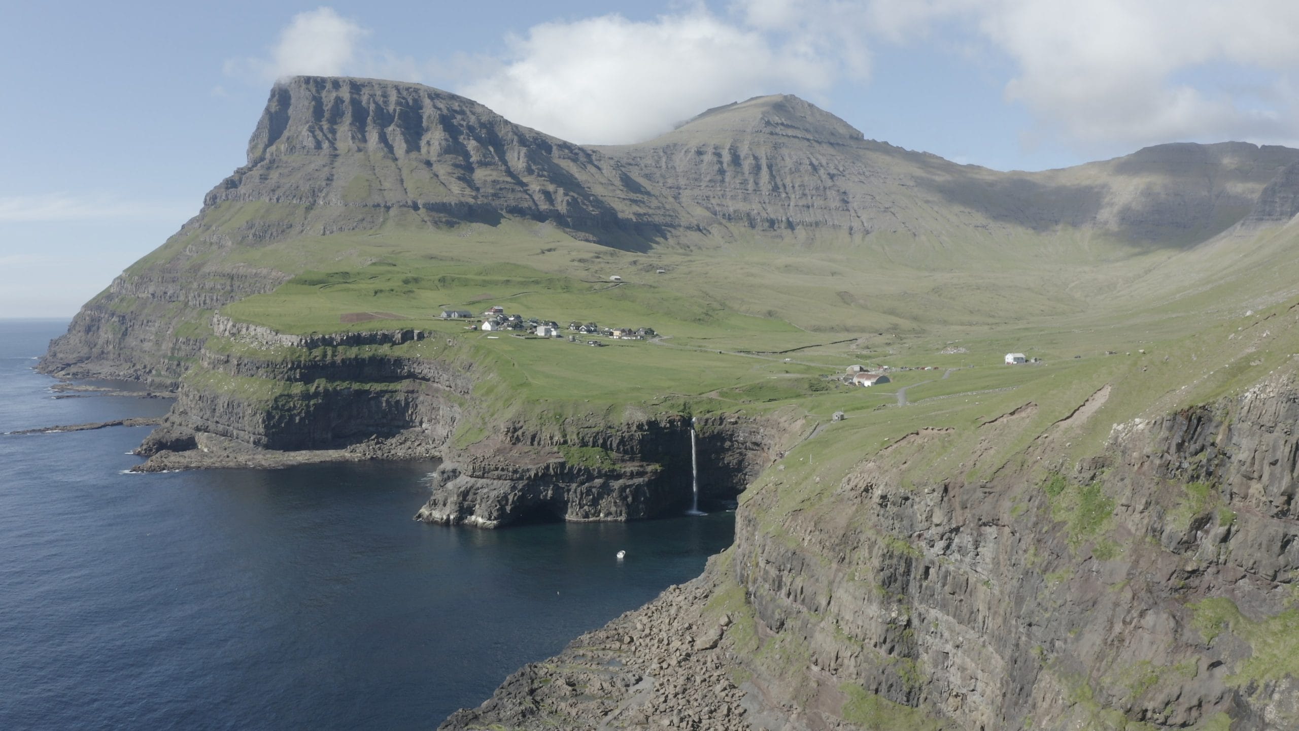 Gásadalur - (Video) (Summer)