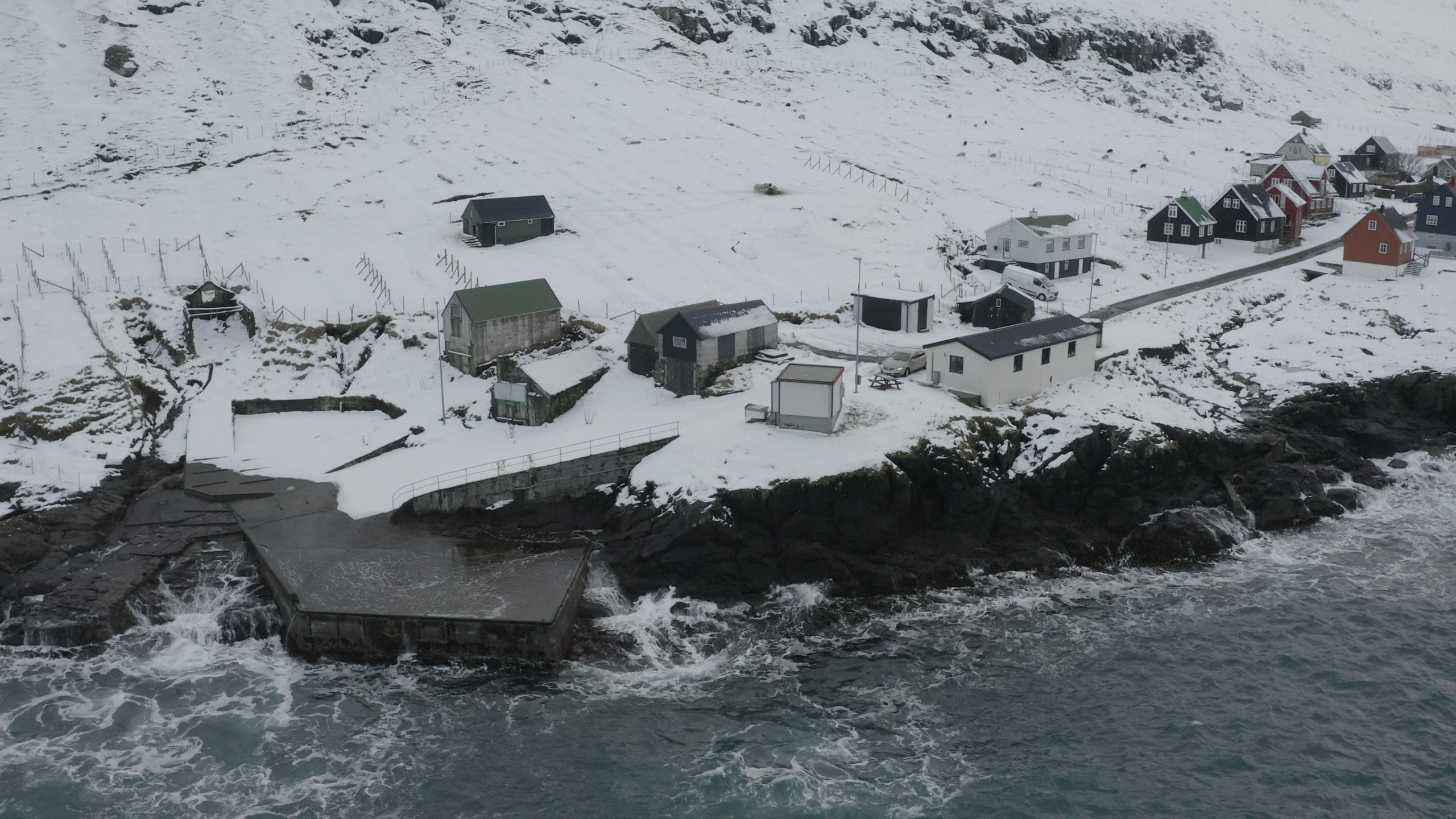 Hellurnar (Spring / Snow) - Fuglafjarðar Municipality - (Video)