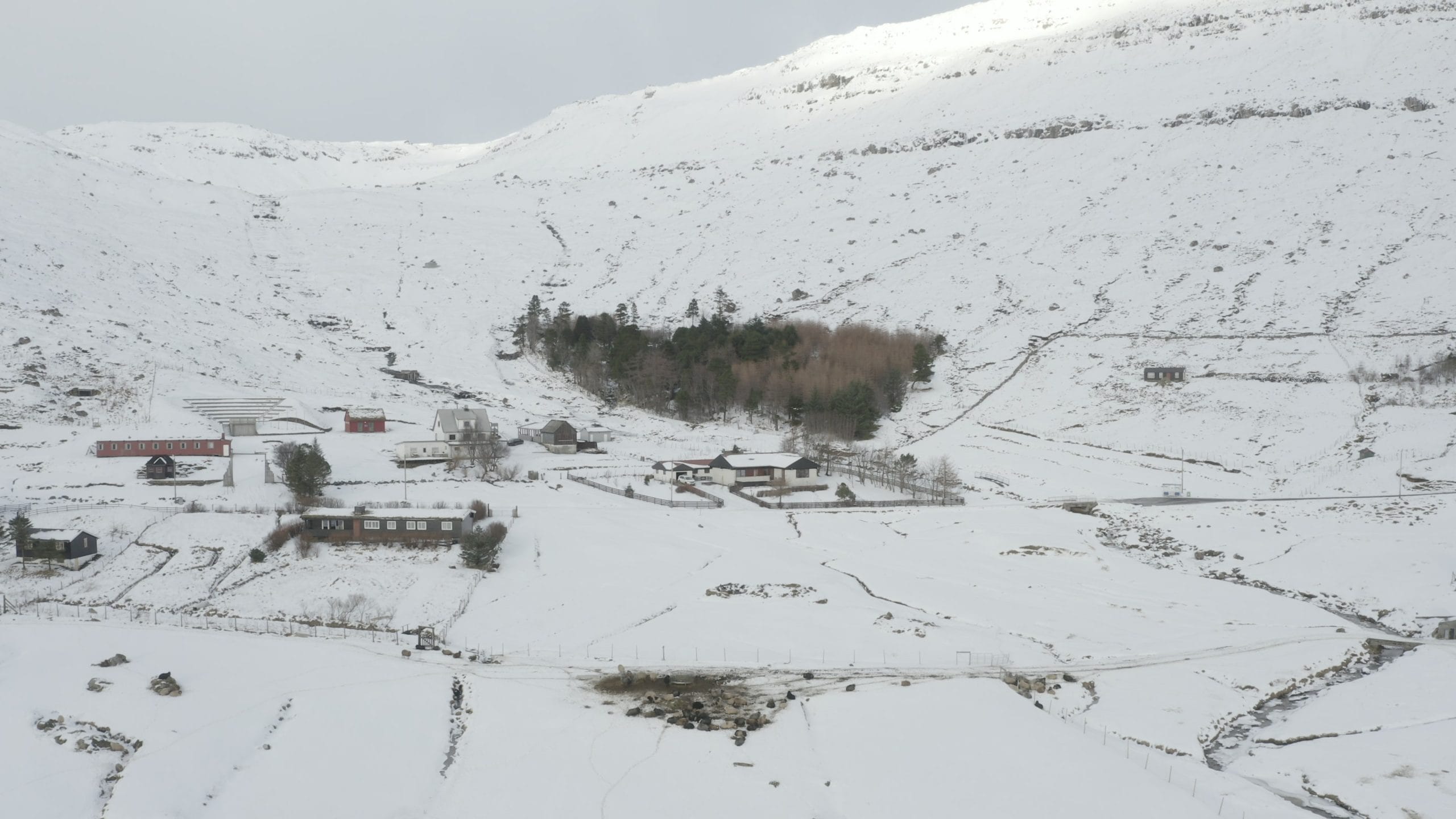 Selatrað (Spring / Snow) - Sjóvar Municipality - (Video)