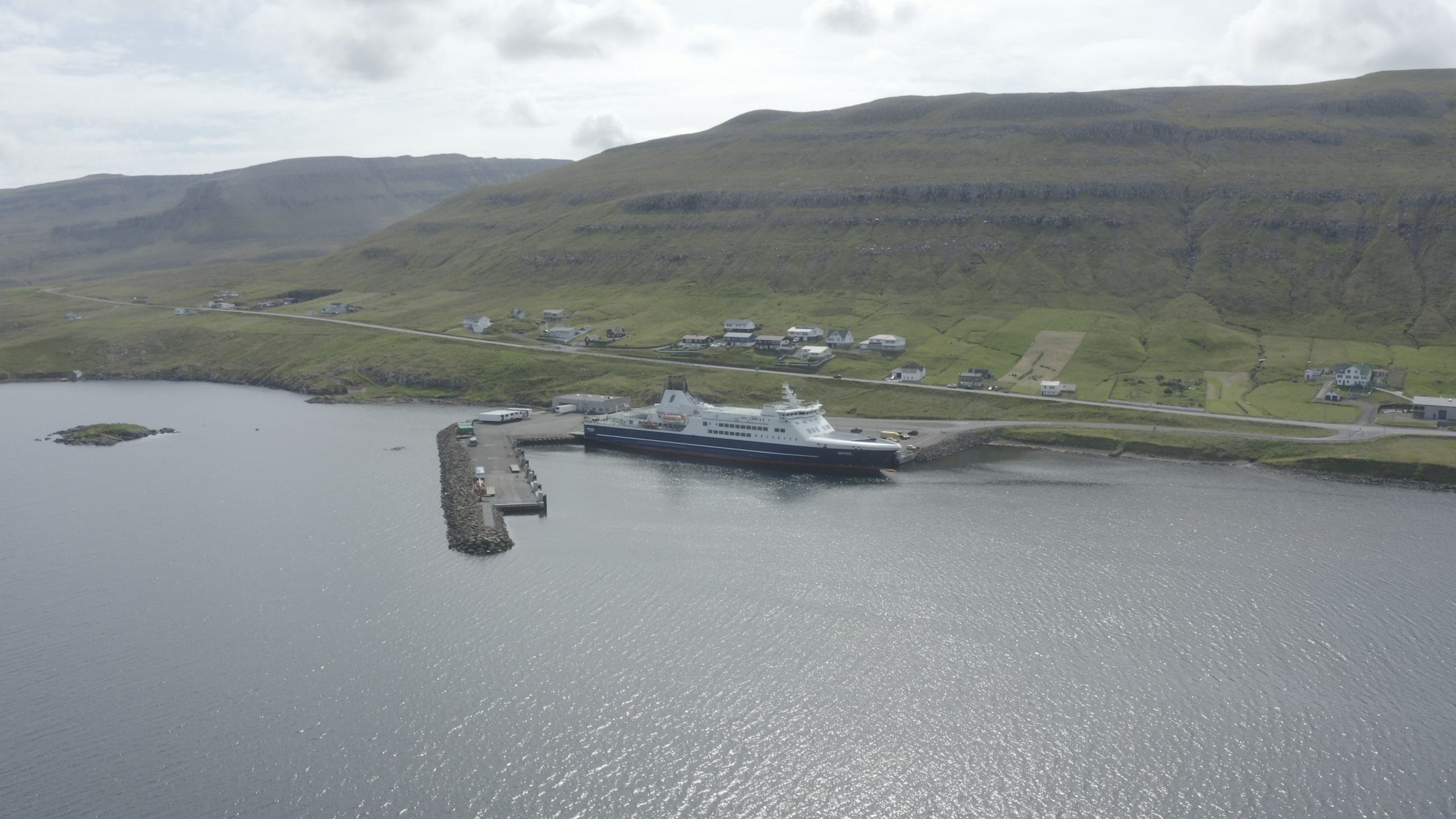 Smyril - Tvøroyri Municipality – (Video) – (Summer)