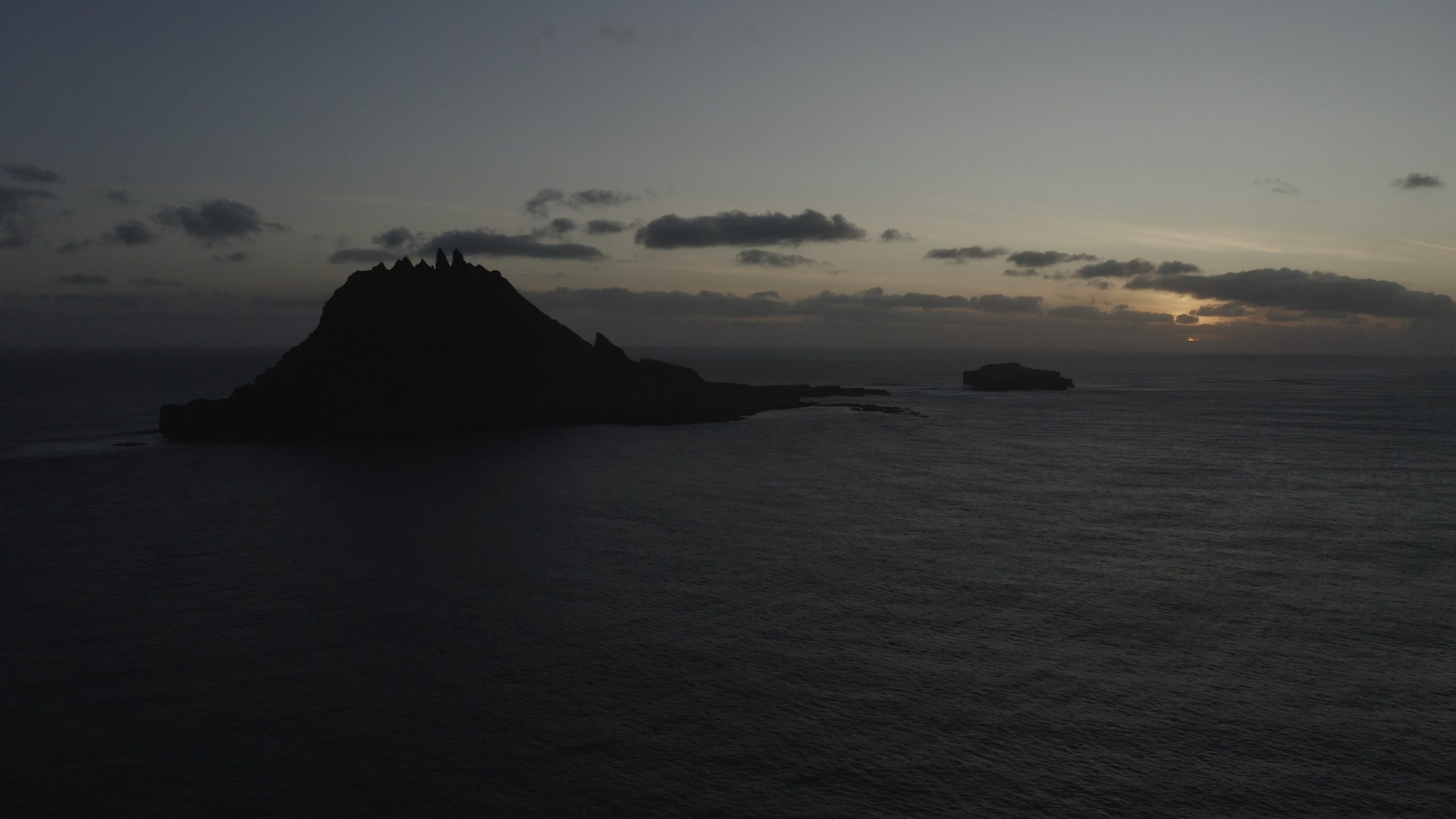 Tindhólmur at Sunset - Nature - (Video) (Autumn)
