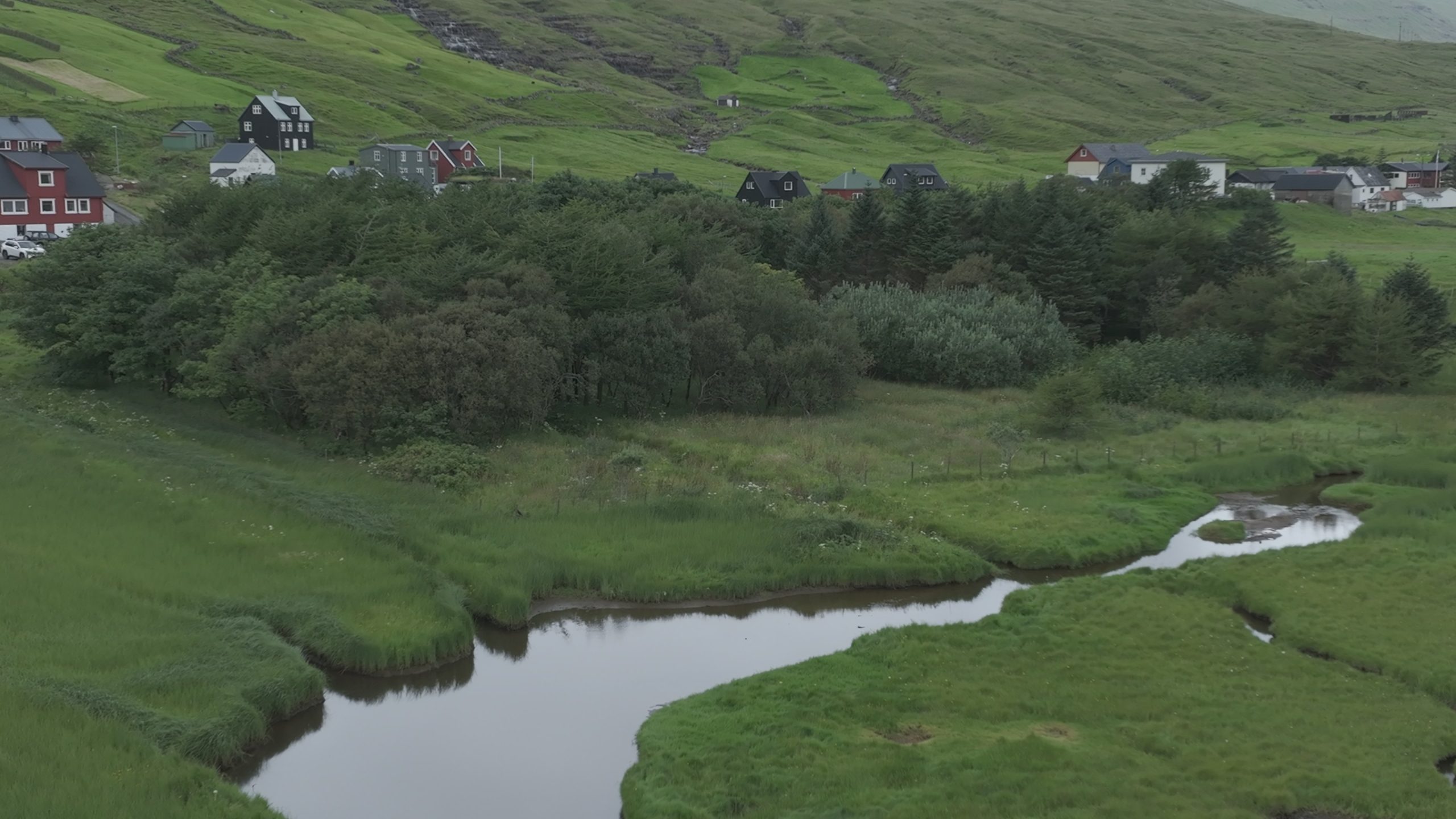 Hvalvík - (Video) - (Summer)