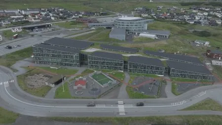 Skúlin á Fløtum - Tórshavn - (Video) - (Summer)
