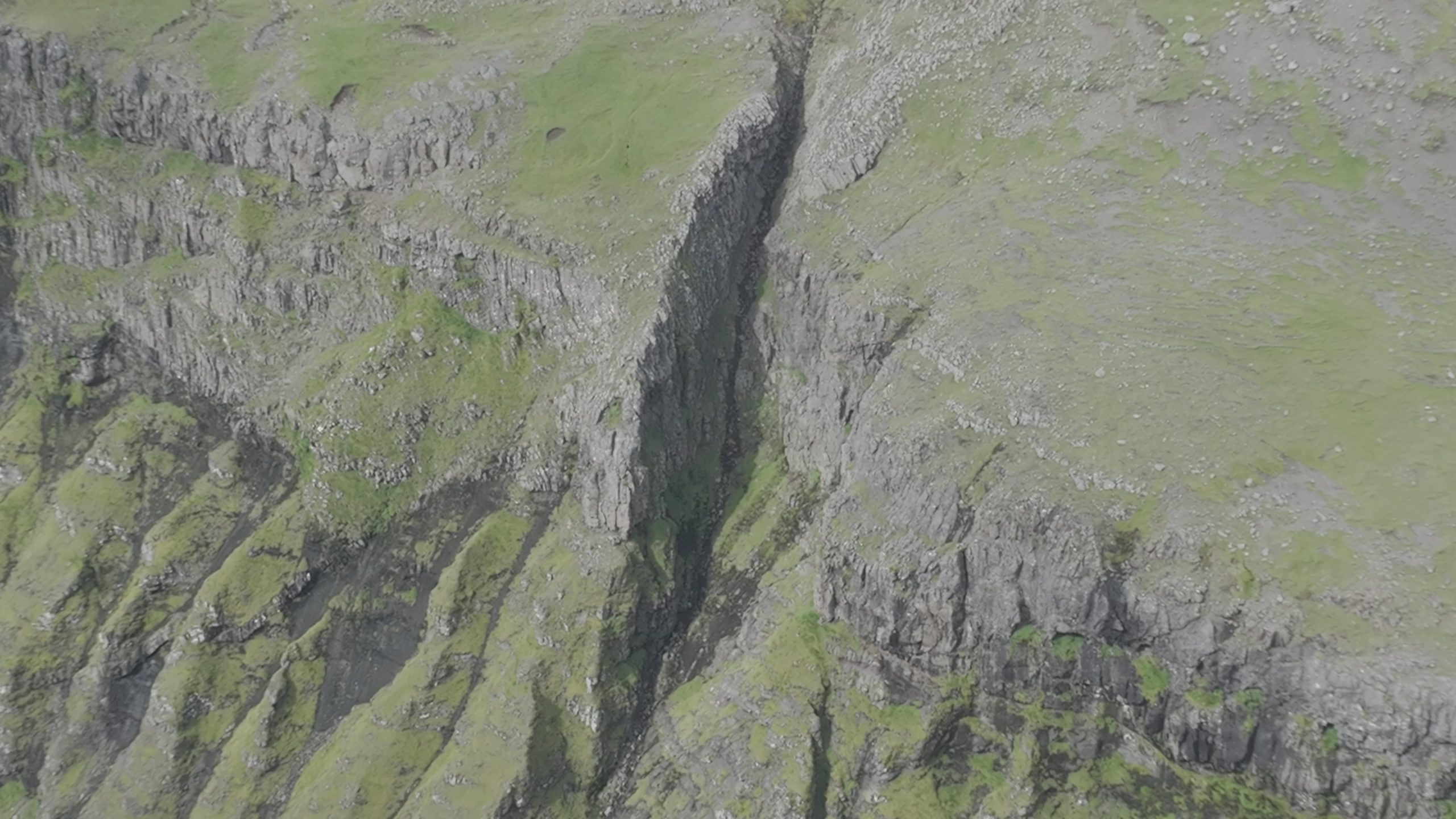 Kletsgjógv - (Video) - (Autumn)