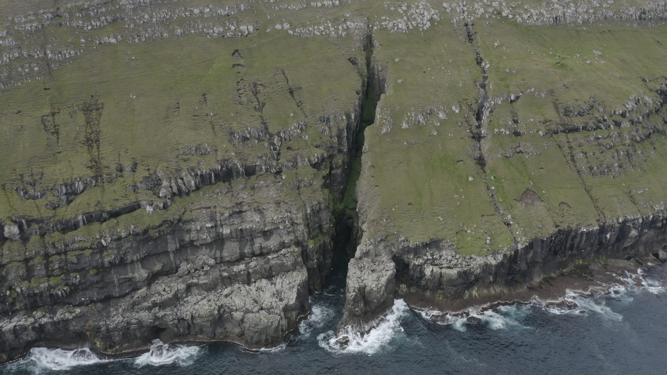 Shoreline & Gorge - (Video) - (Autumn)