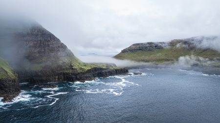Misty Nature of Suðuroy - (Photo) - (Summer)