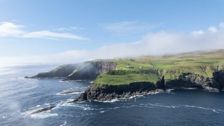 Akraberg, Suðuroy - (Photo) - (Summer)