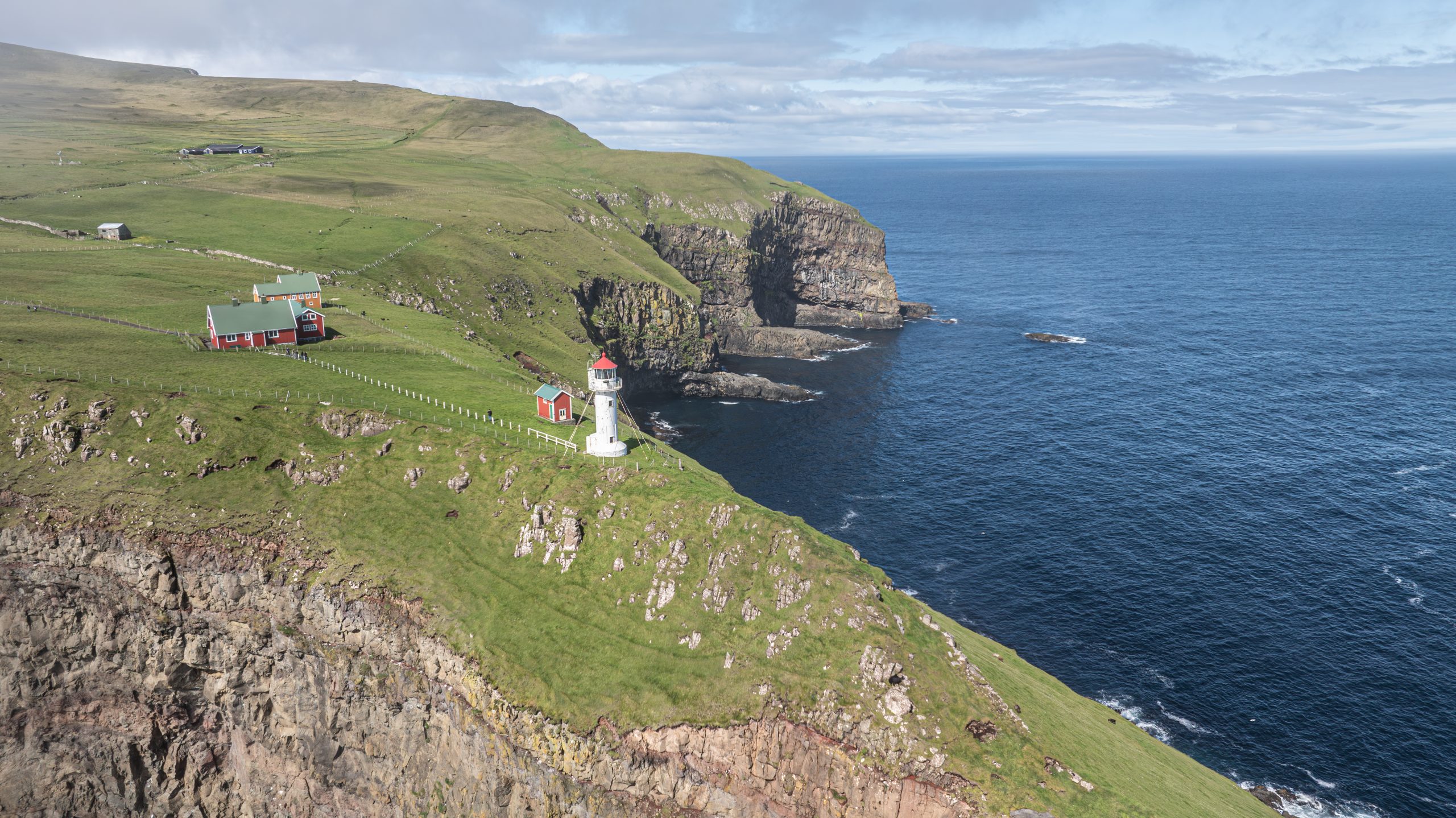 Akraberg, Suðuroy - (Photo) - (Summer)
